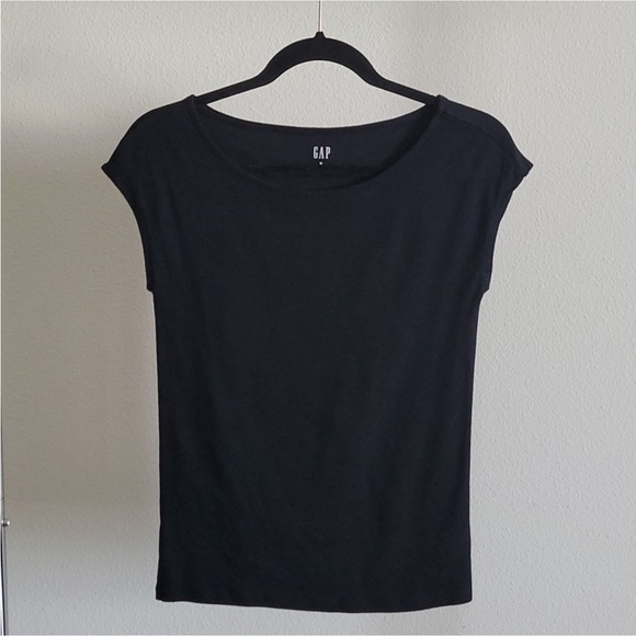 GAP Tops - GAP Women's Black Cap Sleeve Sweater Top